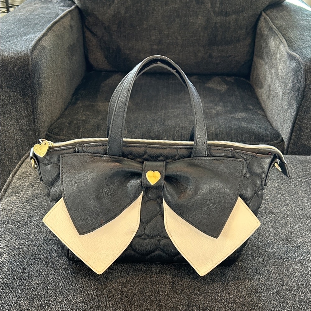Betsey Johnson S/M